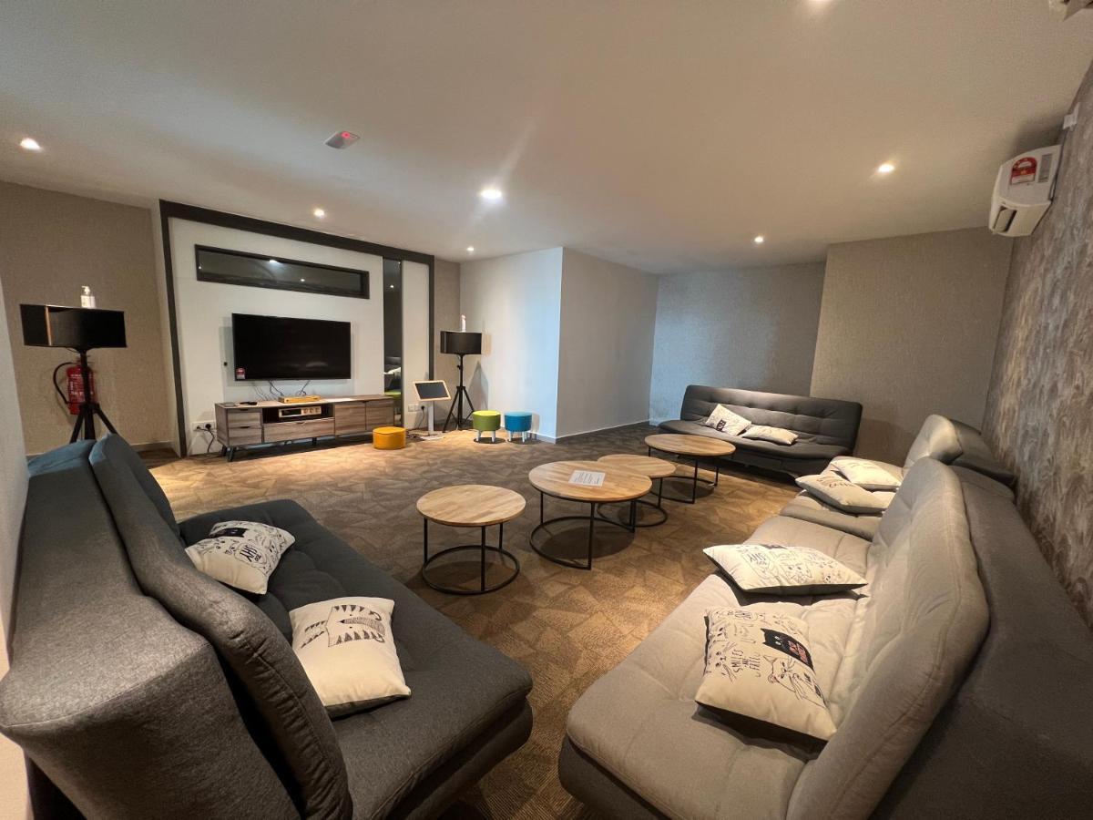 New!! Loving Night Novo 2br 4-9pax I Jonker I Netflix I Family *